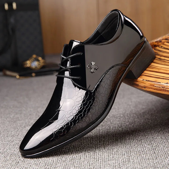 Wholecut Oxford Toe Black Antique