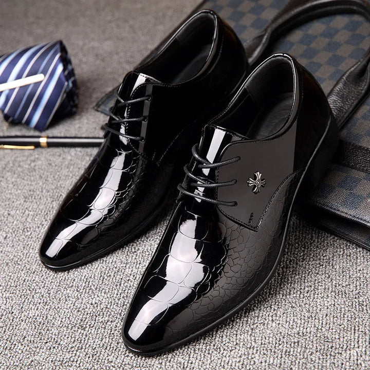 Wholecut Oxford Toe Black Antique